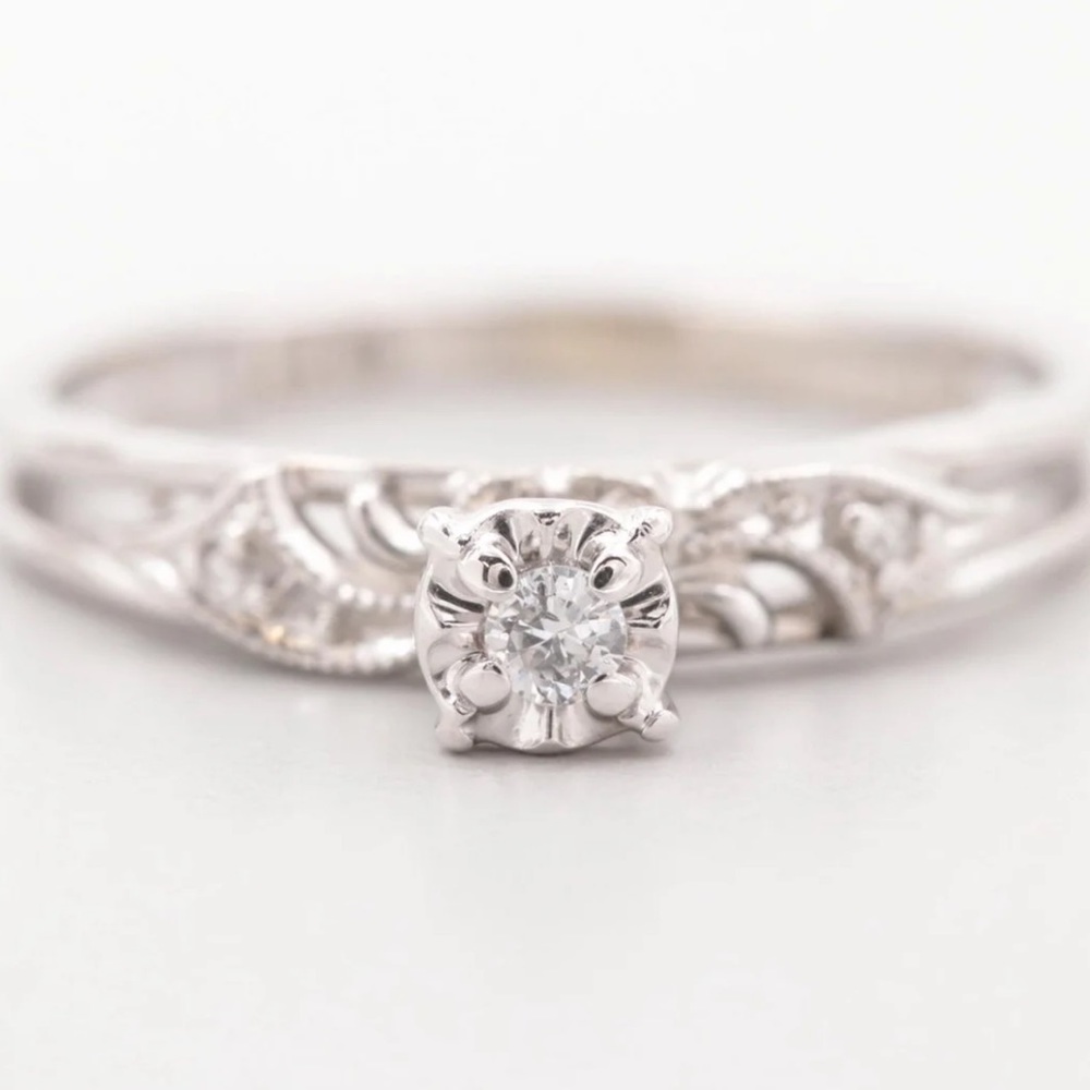 14k white Gold Diamond Ring